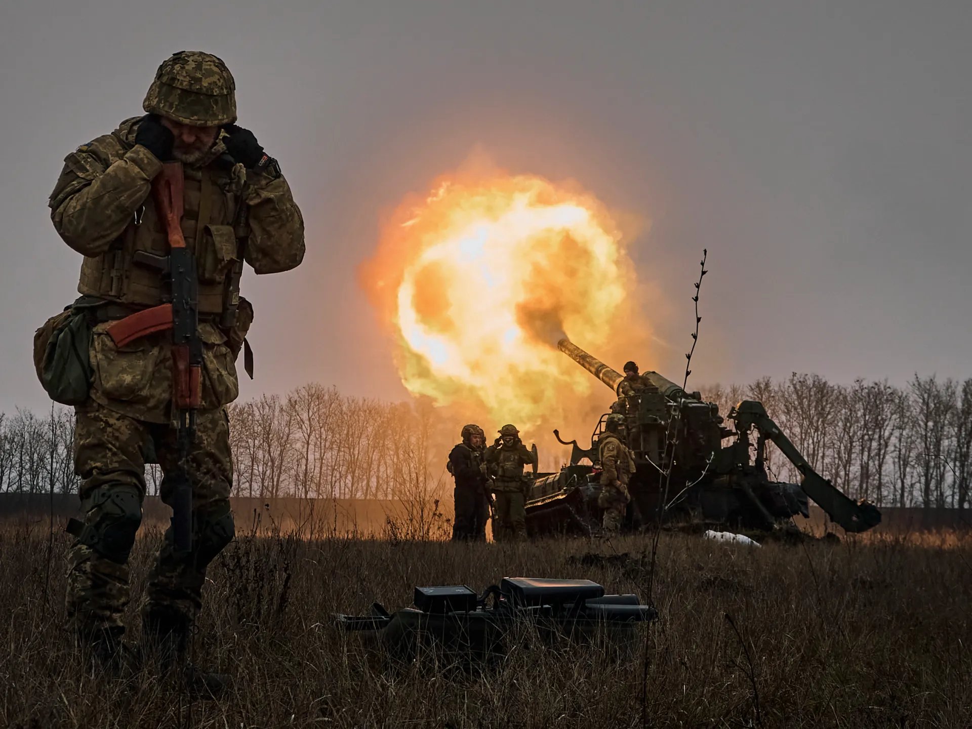 Battlefield scene in eastern Ukraine with military presence