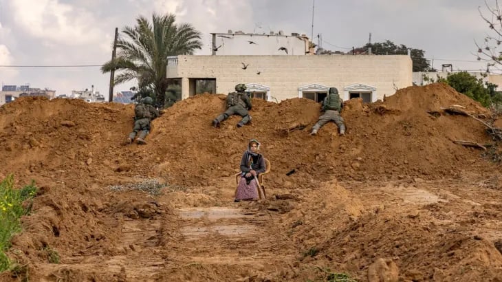 Israeli military operations in Gaza amid allegations of using Palestinian woman as human shield violating Geneva Convention December 2025