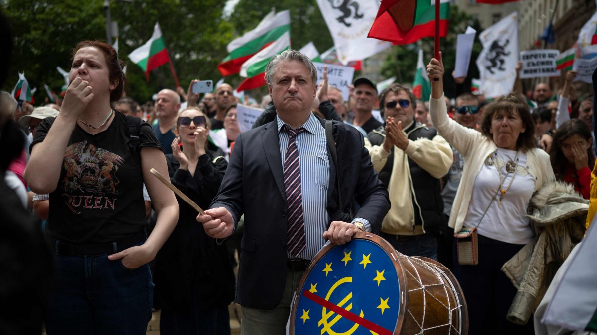 Bulgarian protesters rally in Sofia over corruption Bulgarian protesters with EU flags rally in Sofia's government district over corruption allegations