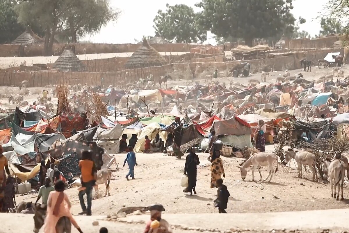 Overcrowded refugee camps eastern Chad Sudanese families from el-Fasher