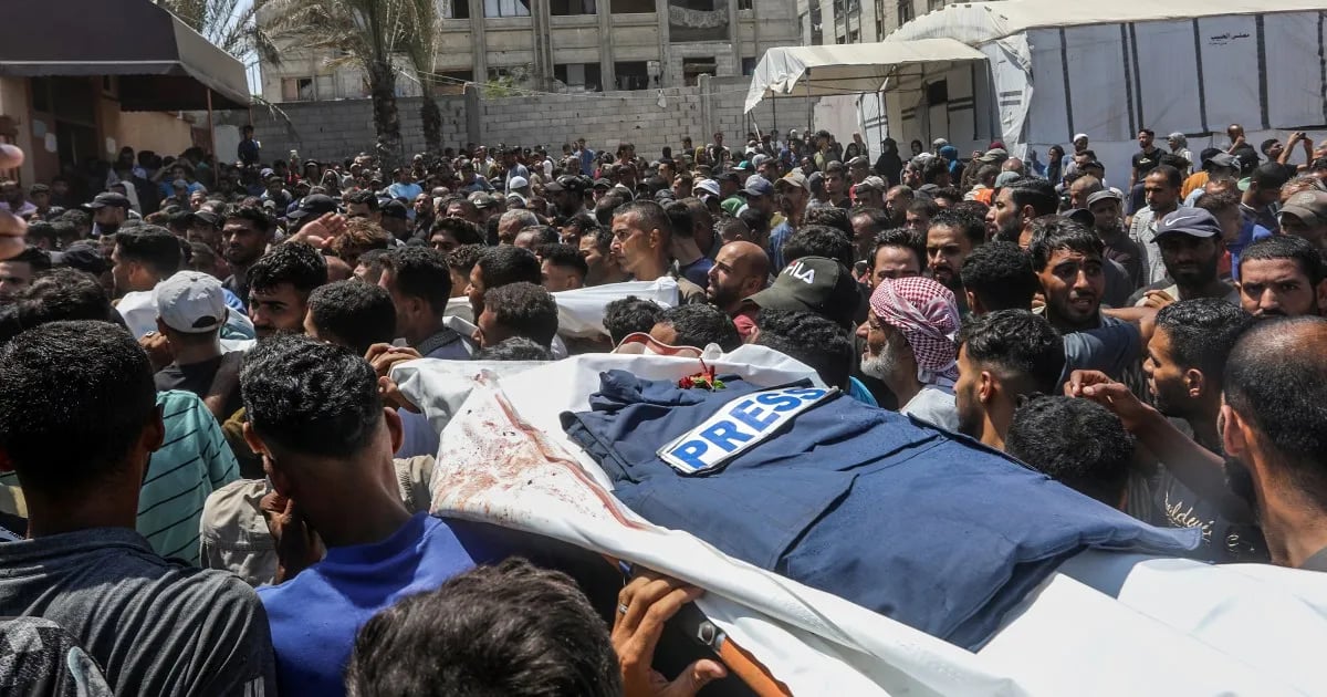 Israel targets Palestinian journalists amid Gaza genocide press attacks