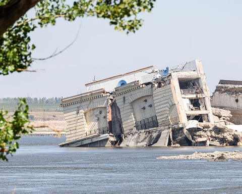 Floodwaters from Russian strike on Pechenihy Reservoir dam threaten Kharkiv