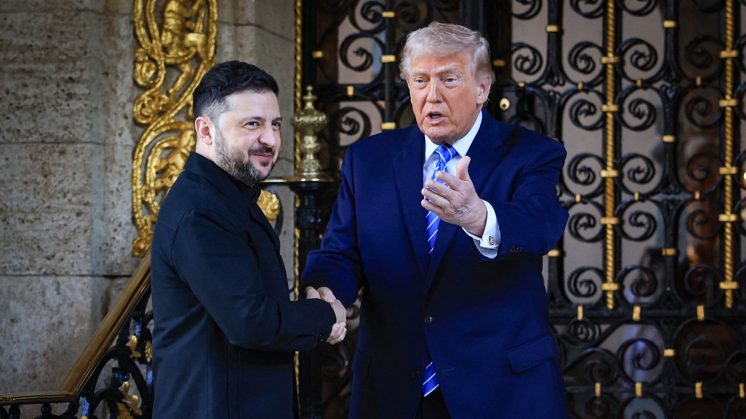 Trump and Zelenskyy shake hands at Mar-a-Lago amid Russia Ukraine war peace talks Day 1404
