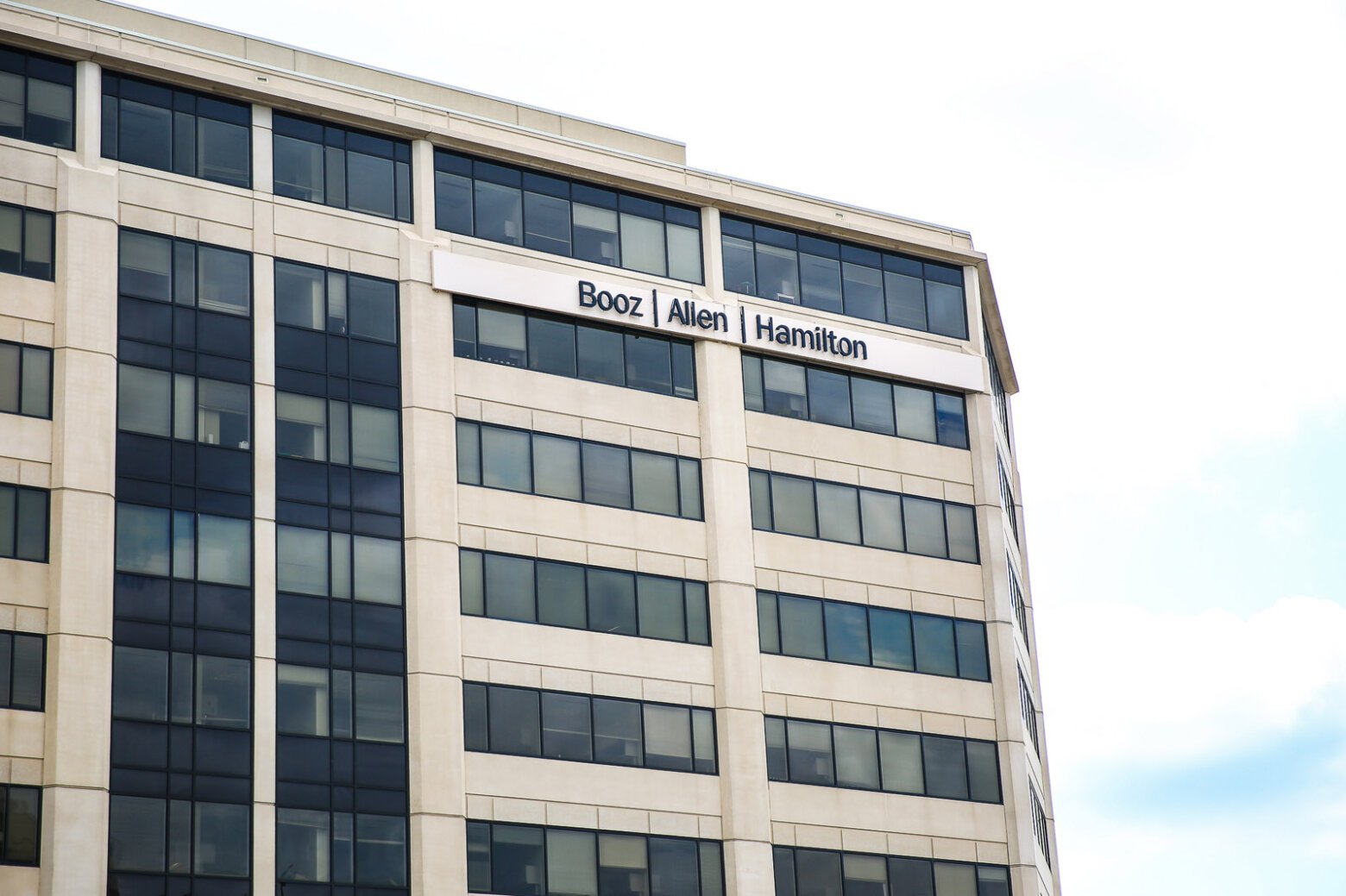 IRS data breach sparks scrutiny of US Treasury and Booz Allen contracts