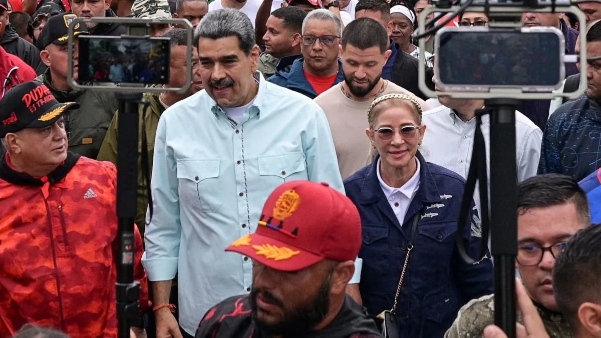 Maduro and Flores Face US Charges After Military Operation Nicolas Maduro and Cilia Flores appear in US court after capture