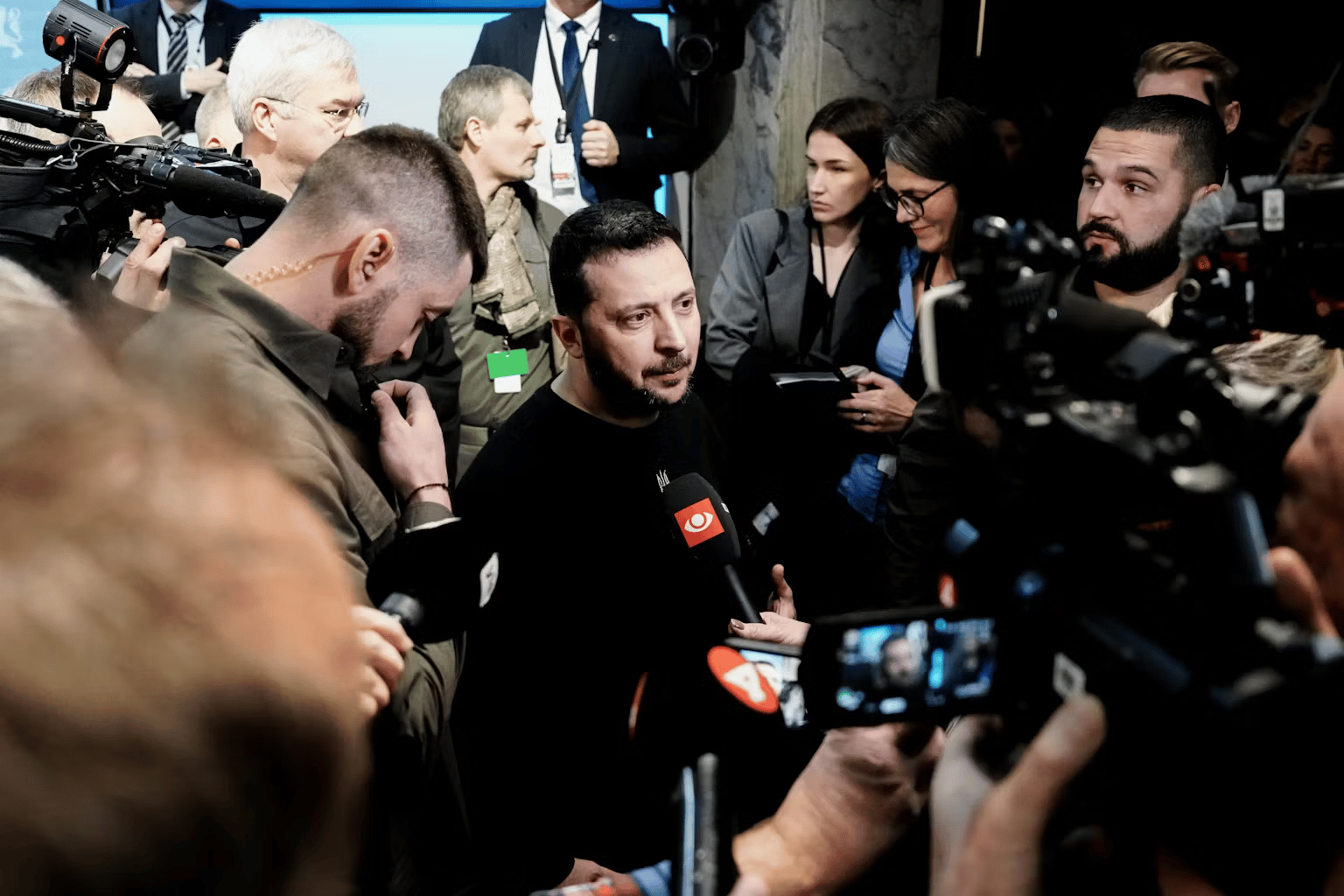 US Political Divisions Over Ukraine War US lawmakers debate Ukraine aid as Western unity fractures