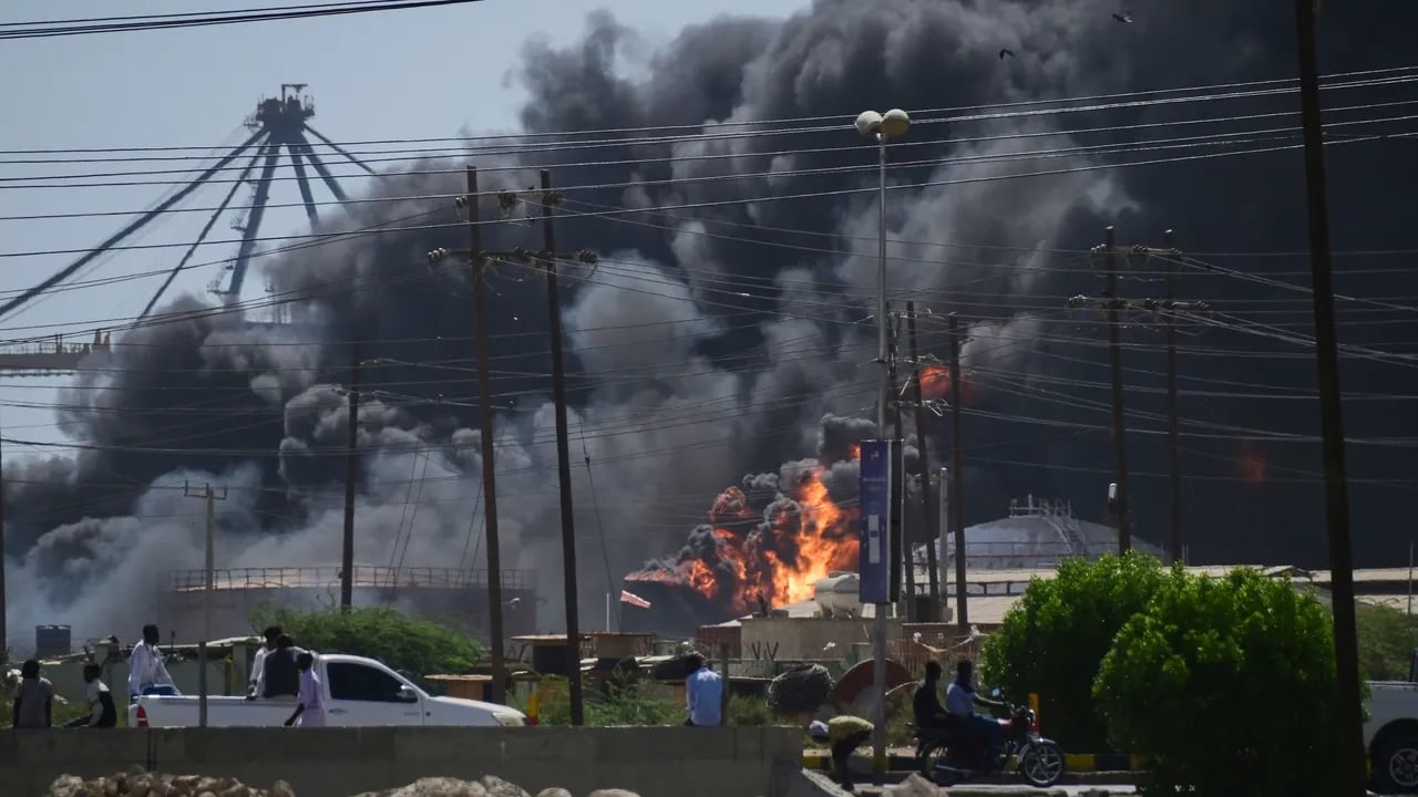 Drone strike aftermath in Darfur market killing civilians
