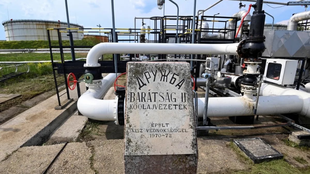 Druzhba pipeline carrying Russian oil to Hungary and Slovakia amid EU Ukraine dispute