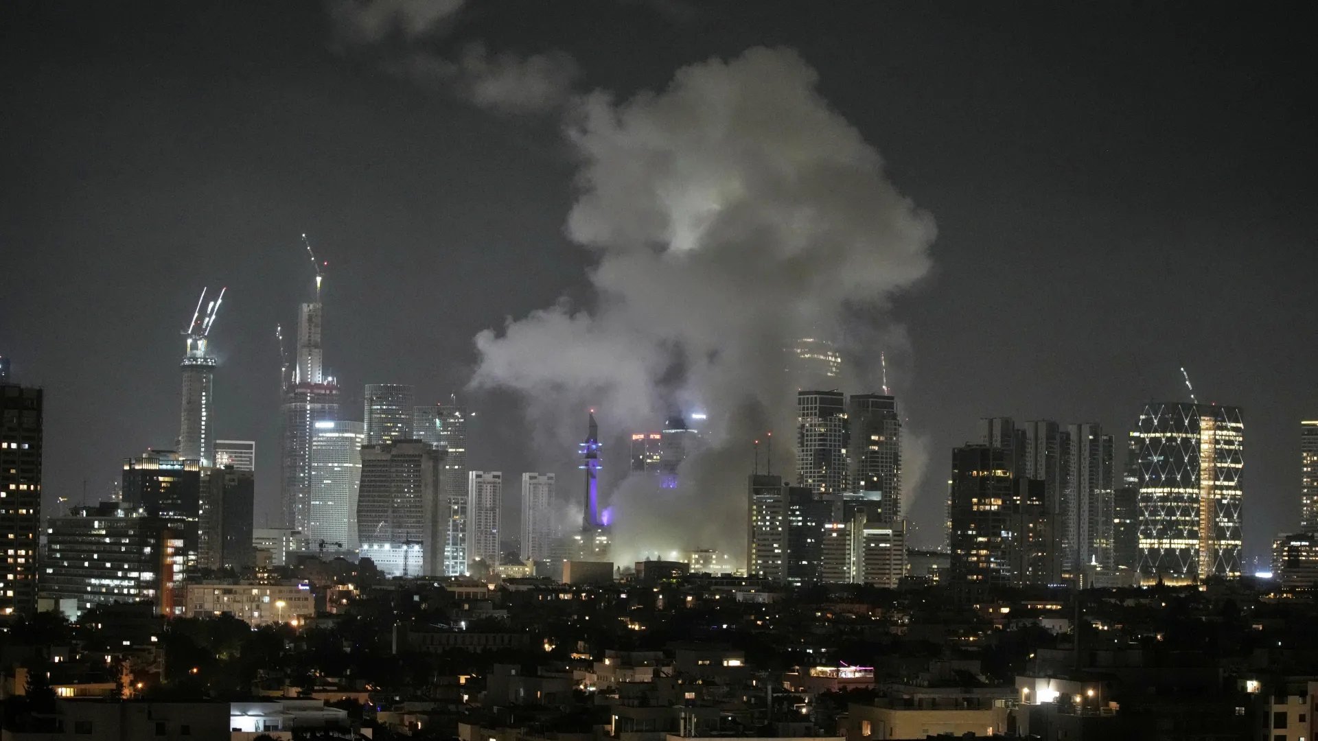 Iranian missile strike over Tel Aviv after US-Israel attacks on Iran