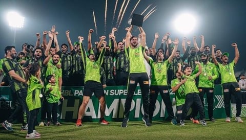 Lahore Qalandars vs Hyderabad Kingsmen PSL 2026 match played in empty Gaddafi Stadium