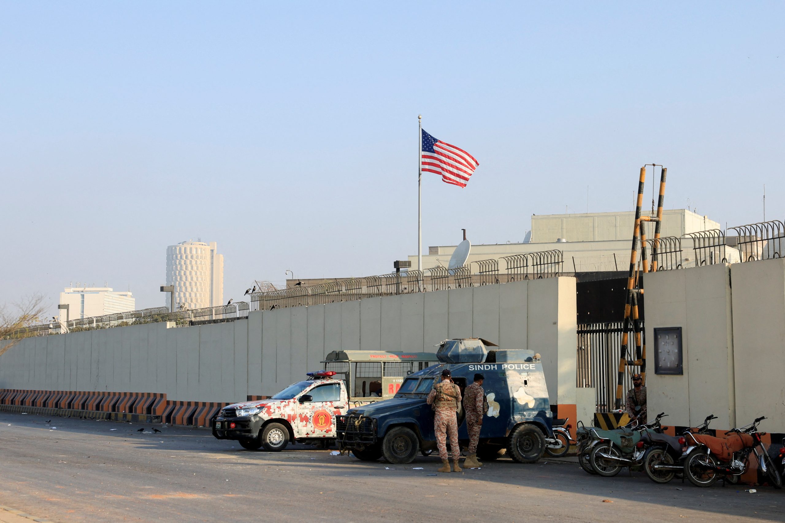 US diplomats leaving Riyadh embassy during Iran war evacuation