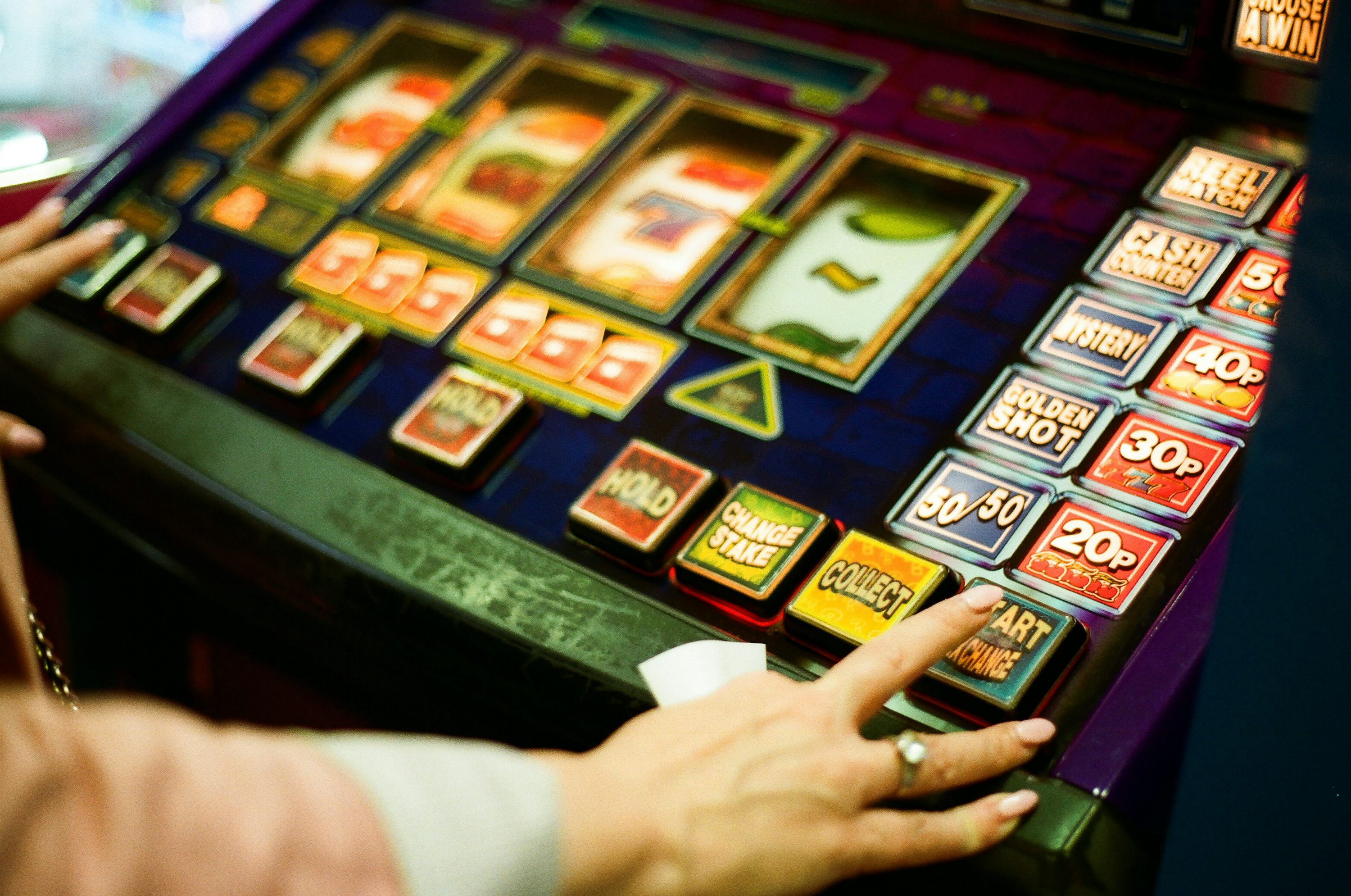 DraftKings casino offer slot machines showing spins and rewards