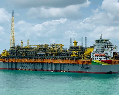 Oil tankers stranded in the Strait of Hormuz amid Israel Iran war disrupting global energy supply