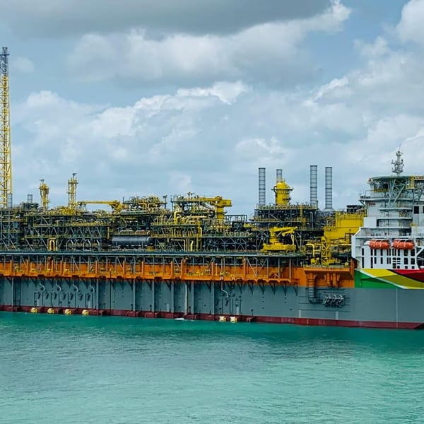 Oil tankers stranded in the Strait of Hormuz amid Israel Iran war disrupting global energy supply