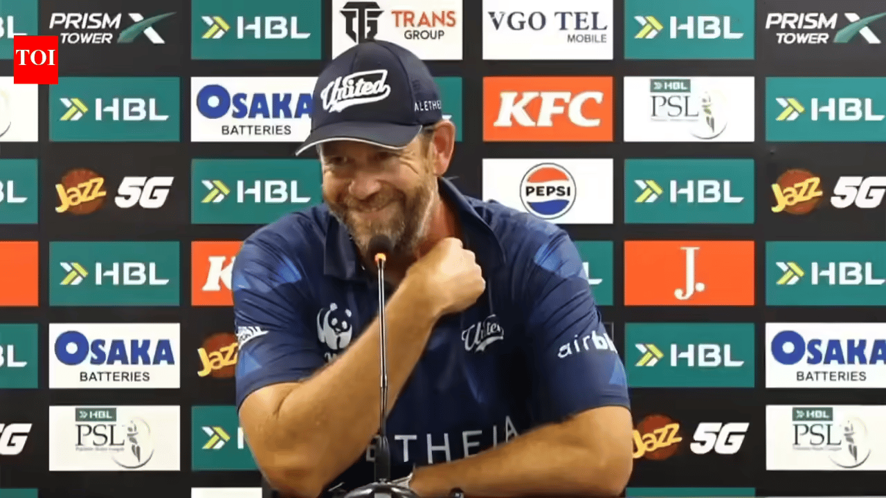 Jacob Oram laughing during PSL press conference after IPL movie remark question