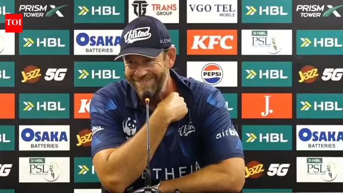 Jacob Oram laughing during PSL press conference after IPL movie remark question