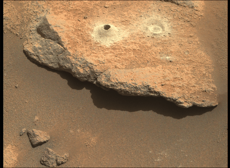 Martian rock sample analyzed by Curiosity rover for organic molecules