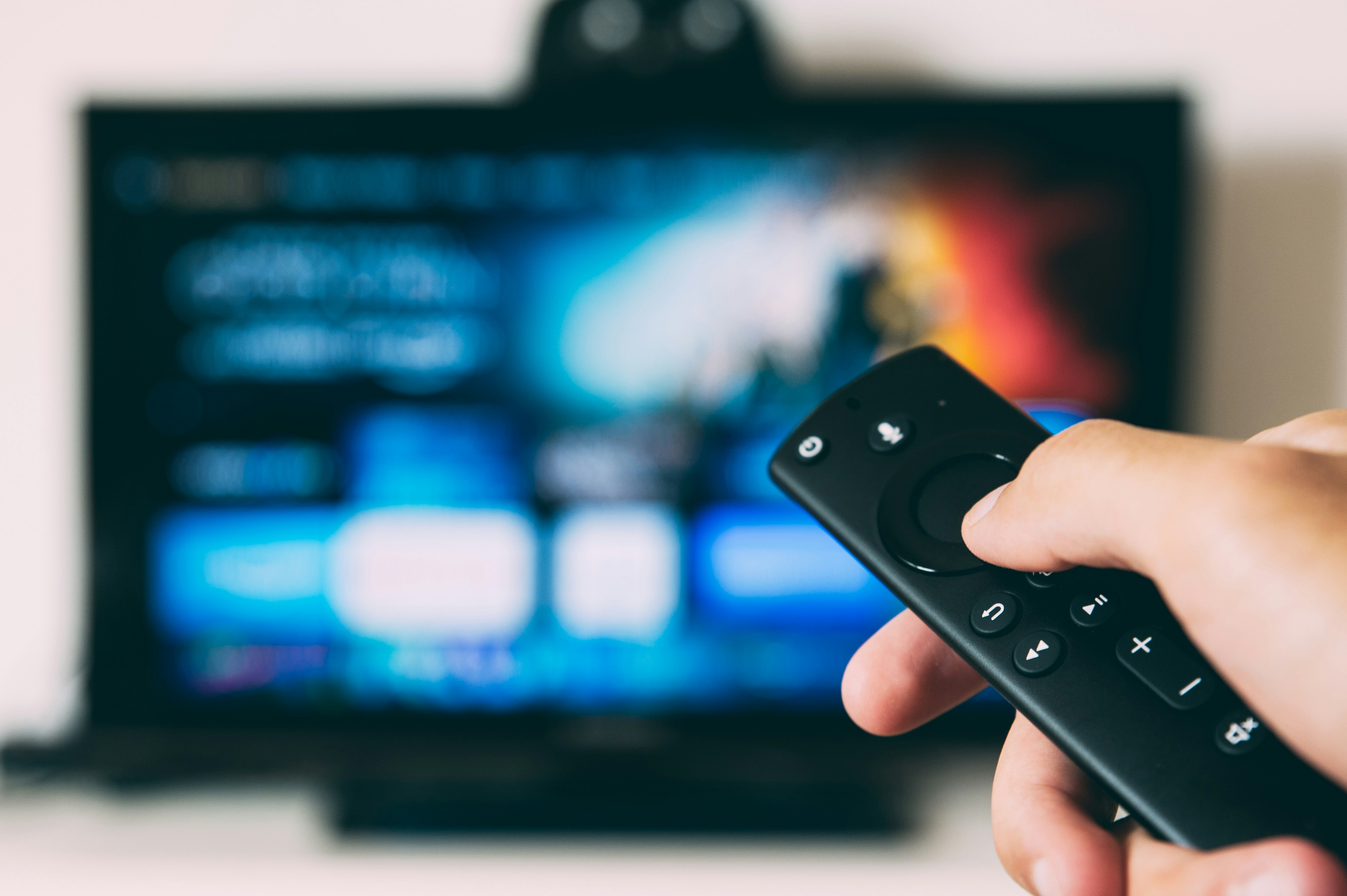 Fans watching NBA Playoffs and NHL Stanley Cup Playoffs using safe StreamEast alternatives for live streaming in 2026