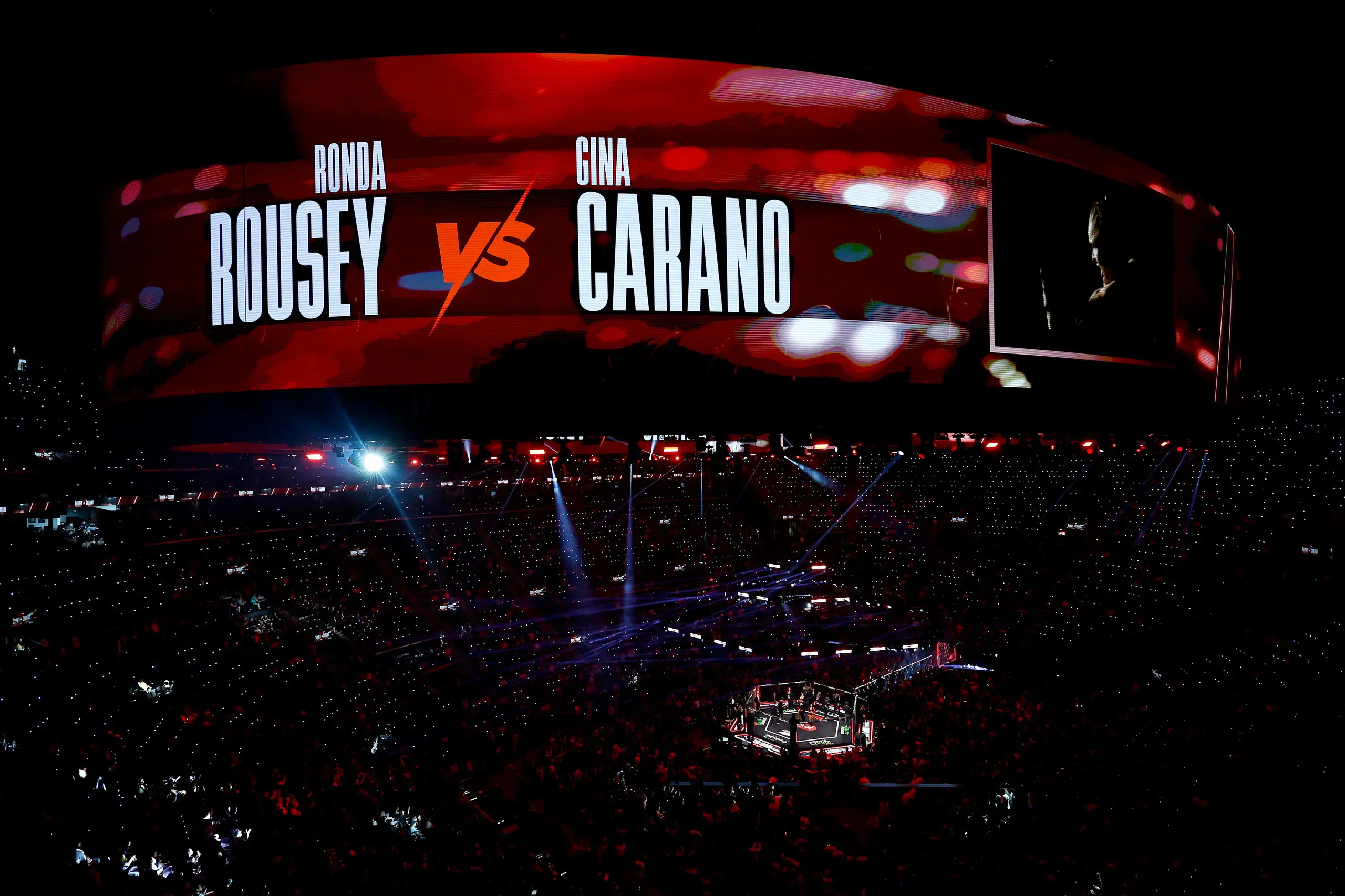 Ronda Rousey submitting Gina Carano in Netflix MMA fight
