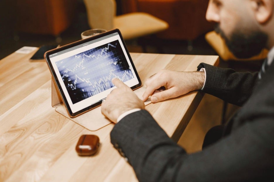 Pocket Option USA: Why Some Retail Traders Still Research Binary Options
