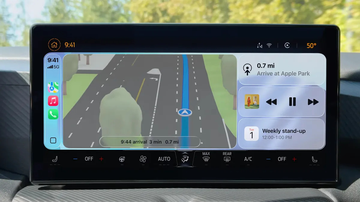 Smart Display Zoom in CarPlay iOS 26 CarPlay Smart Display Zoom feature in iOS 26 showing optimized interface layout for different screen sizes
