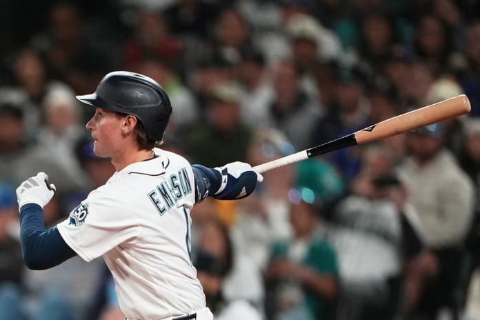Colt Emerson makes his MLB debut for Seattle Mariners in a high-pressure at-bat