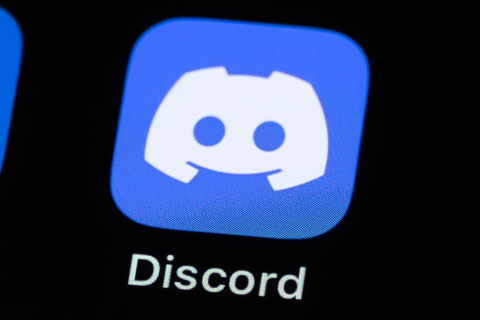 Discord global API outage showing error messages, failed connections, and disrupted messaging interface