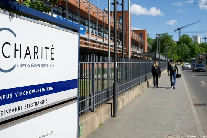 Ambulance carrying American Ebola patient Dr. Peter Stafford arrives at Charité hospital in Berlin on May 20, 2026