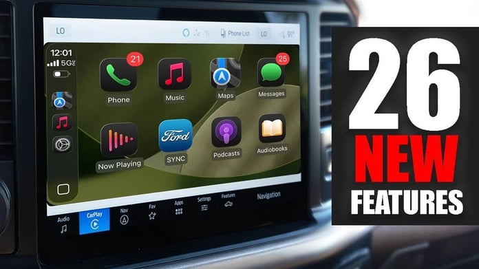 Apple CarPlay iOS 26 dashboard showing widgets, Smart Display Zoom, and customizable interface in a modern car