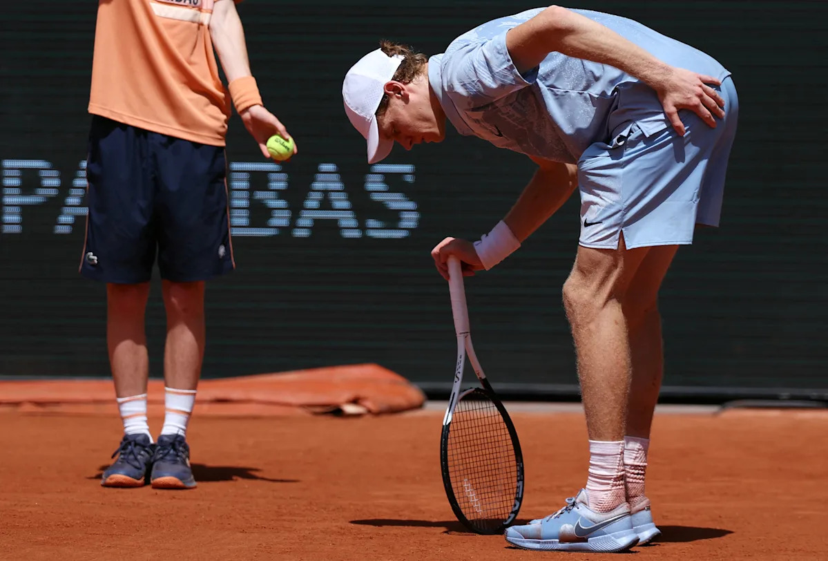 Juan Manuel Cerundolo reacts after stunning world No. 1 Jannik Sinner in the French Open 2026 second round
