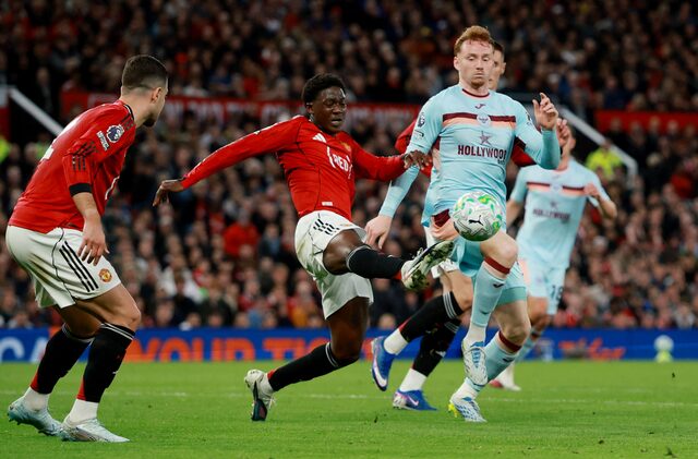 Kobbie Mainoo during England national team action