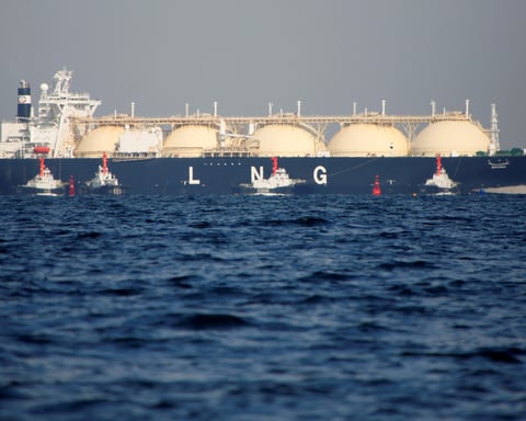 LNG tanker at sea Bosnia Croatia pipeline deal