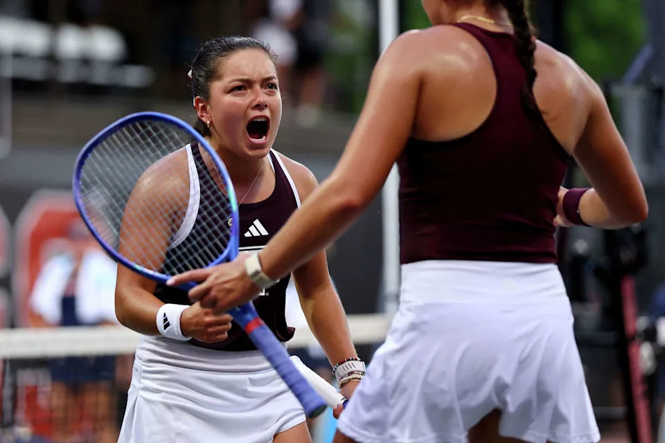 Texas A&M and Auburn players competing in doubles match during NCAA final