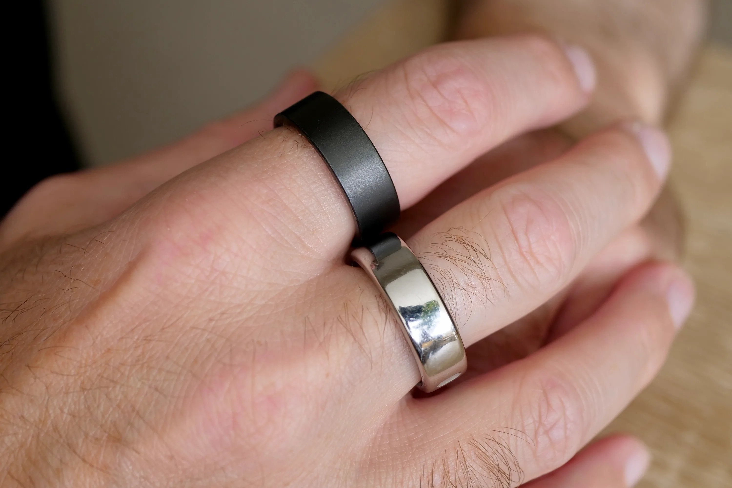 Oura Ring 5 slimmer wearable design Side profile showing the thinner Oura Ring 5 design