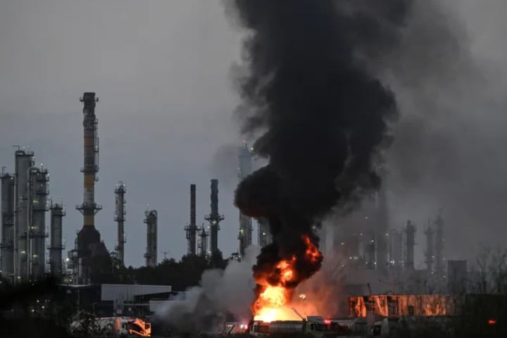 Barakah Nuclear Power Plant in the UAE after drone strike triggered fire near Unit 3 facility
