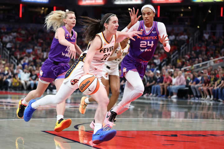 Caitlin Clark Indiana Fever WNBA 2026 after Alyssa Thomas throat foul Phoenix Mercury