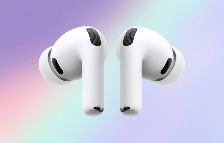 Apple AirPods Pro 3 showing firmware update version 8B41 on iPhone settings screen