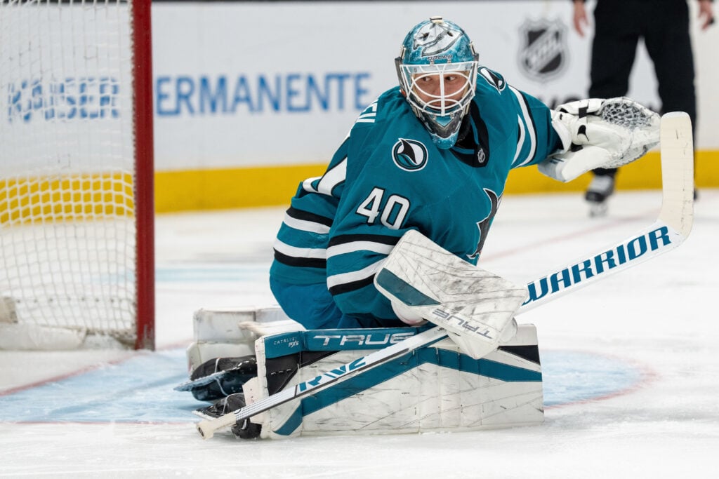 Alexandar Georgiev in net for the Colorado Avalanche during the 2024-25 NHL season