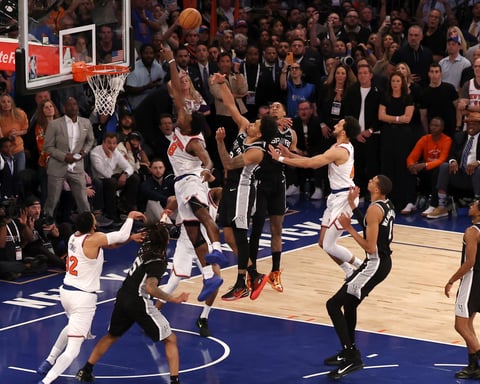 OG Anunoby tips in the match winner for the Knicks in Game 4 of the NBA Finals at Madison Square Garden