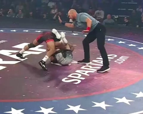 Khamzat Chimaev wrestles Dillon Danis at RAF 10 in St. Louis
