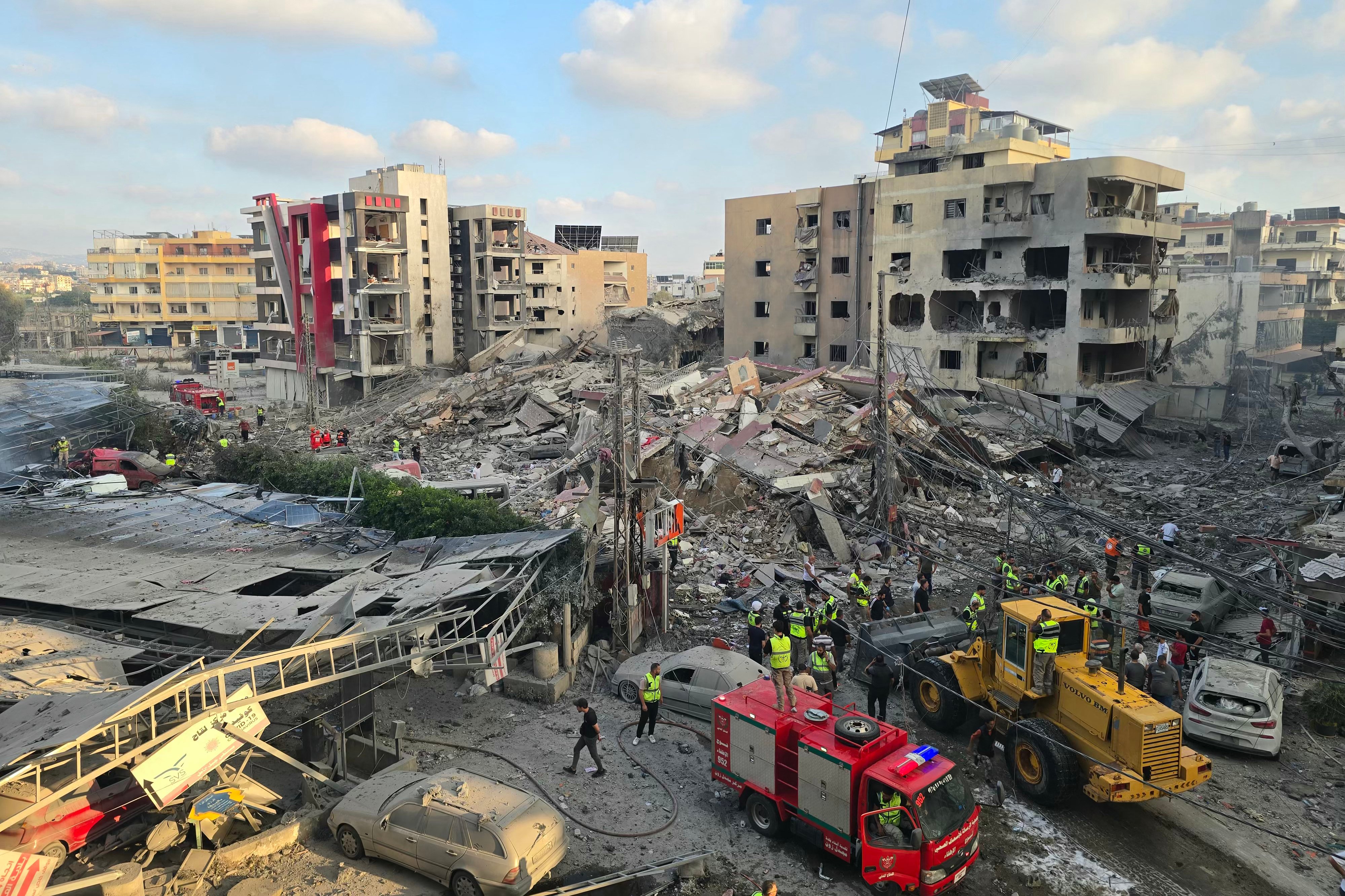 Hezbollah fighters and Israeli forces clash near southern Lebanon ceasefire line June 2026