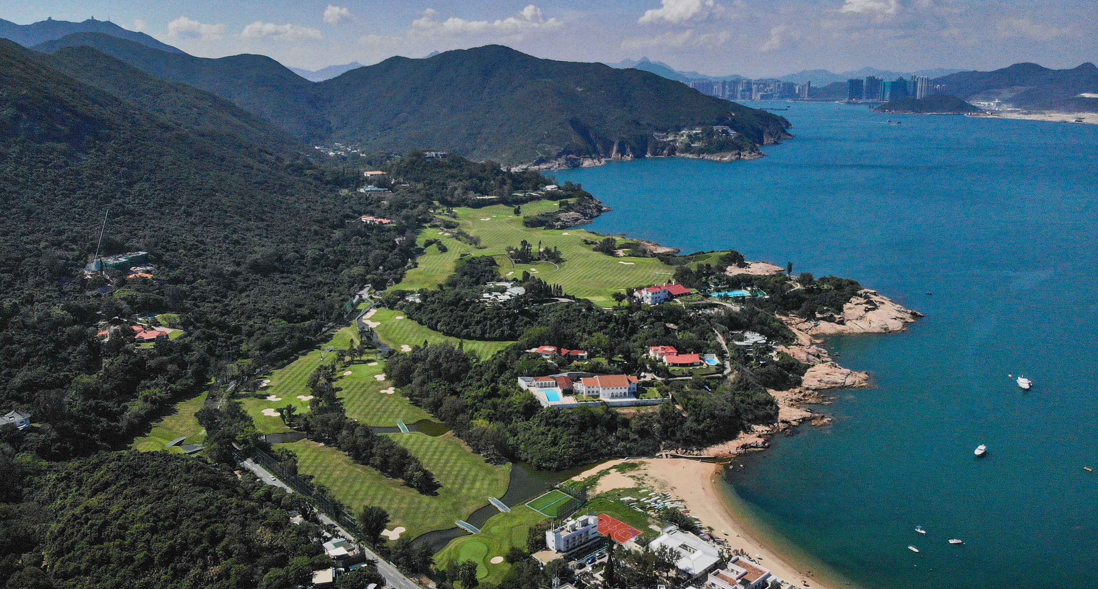 Hong Kong Shek O luxury property market as Singaporean buyer pays 72 million dollars for a mansion in the secondary recovery