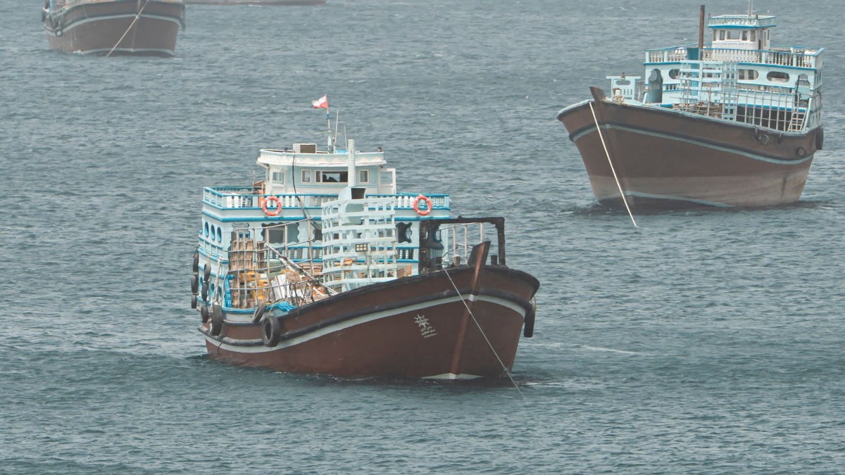 Ships stranded near Strait of Hormuz Iran fee blockade 2026
