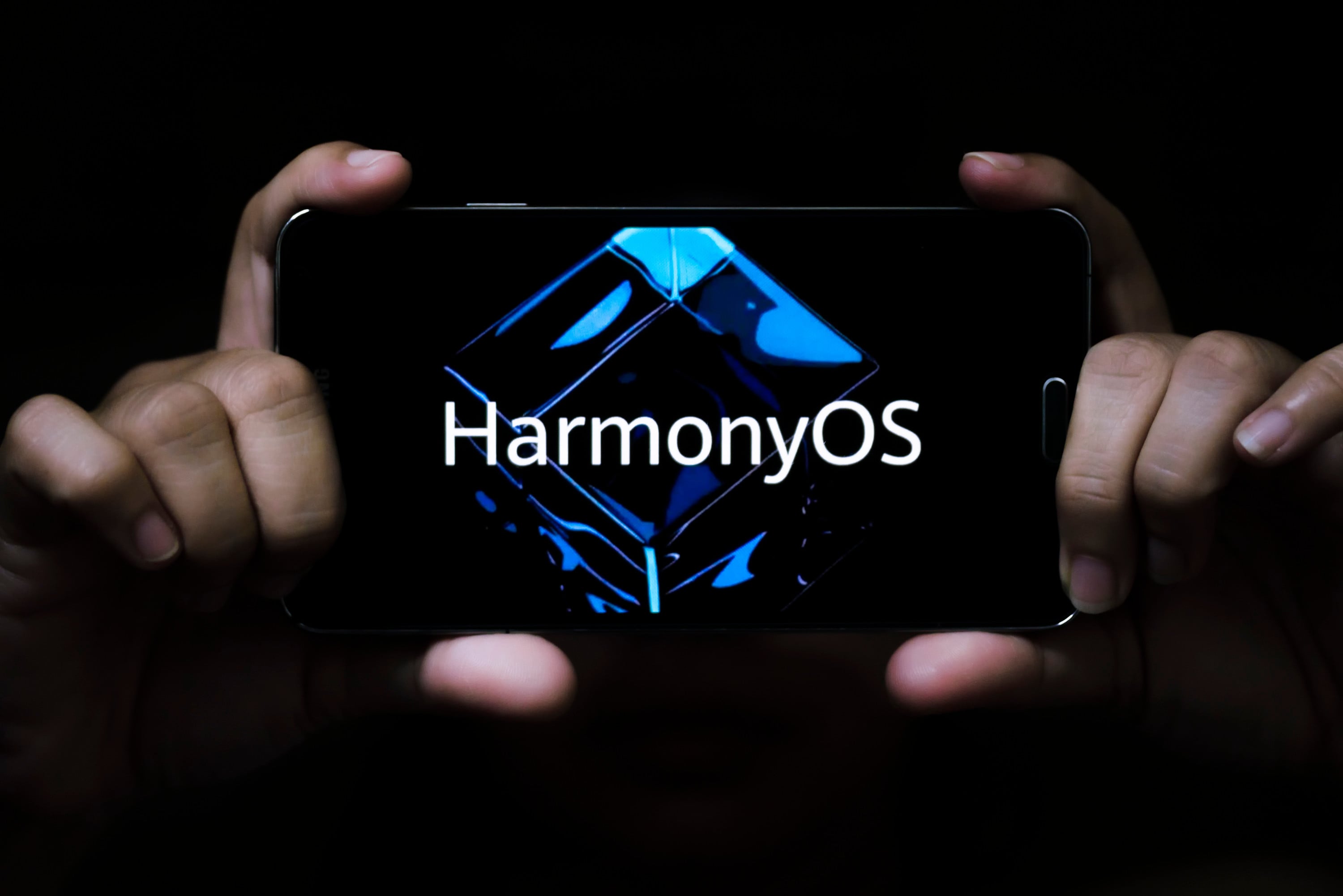 Huawei HarmonyOS 7 release with 2000 AI agents challenges Apple iOS 27