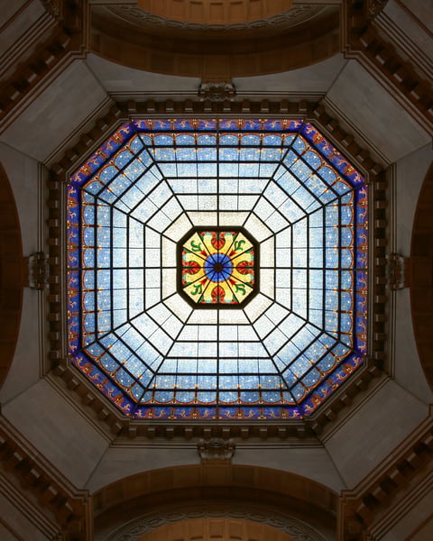Indiana State Capitol dome in Indianapolis where Governor Mike Braun signed House Bill 1052 banning sweepstakes casinos effective July 1 2026