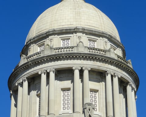 Kentucky State Capitol building in Frankfort where CFTC filed federal lawsuit against the state over Kalshi and Polymarket gambling regulation