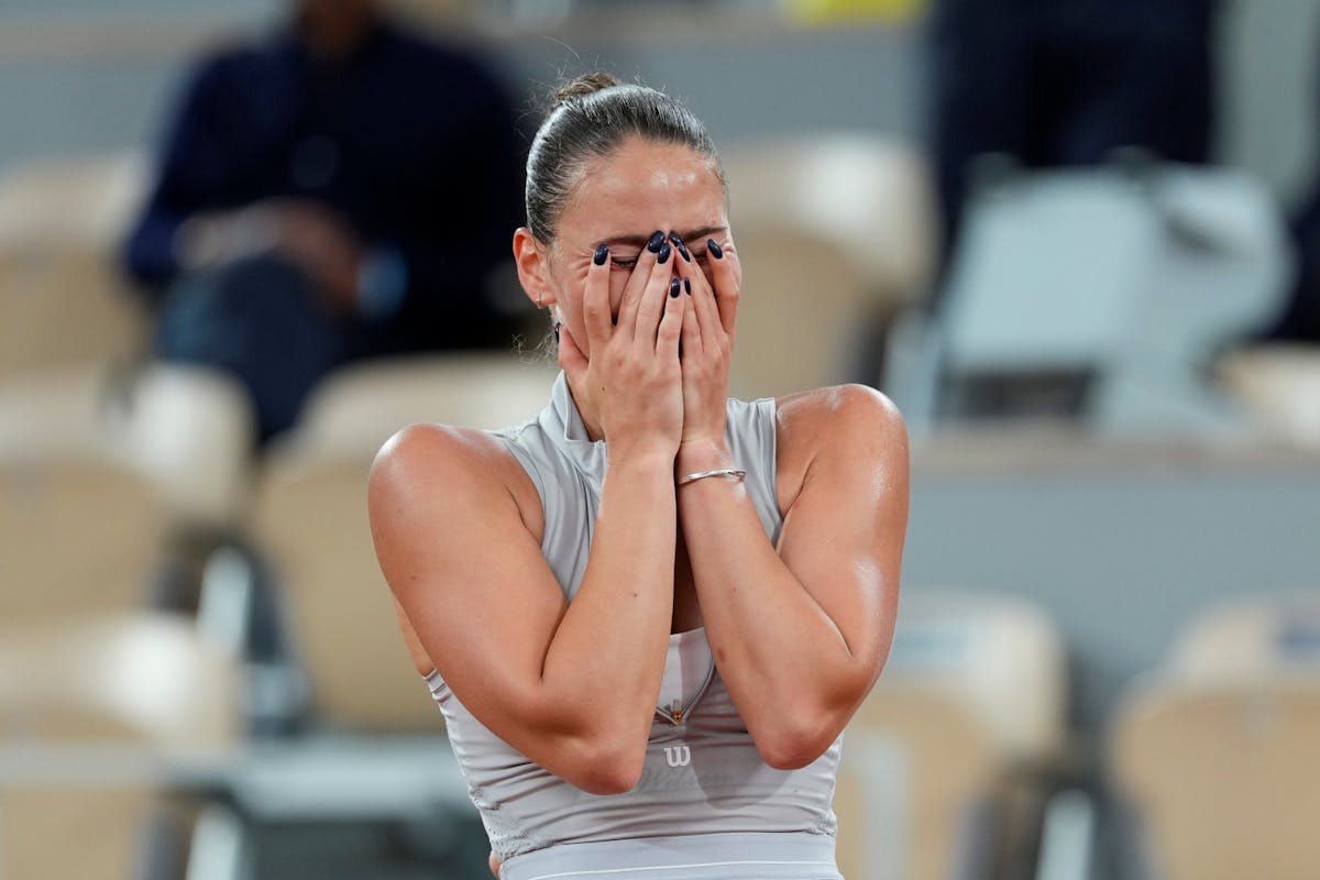 Marta Kostyuk celebrates reaching the French Open 2026 semifinals after beating Elina Svitolina