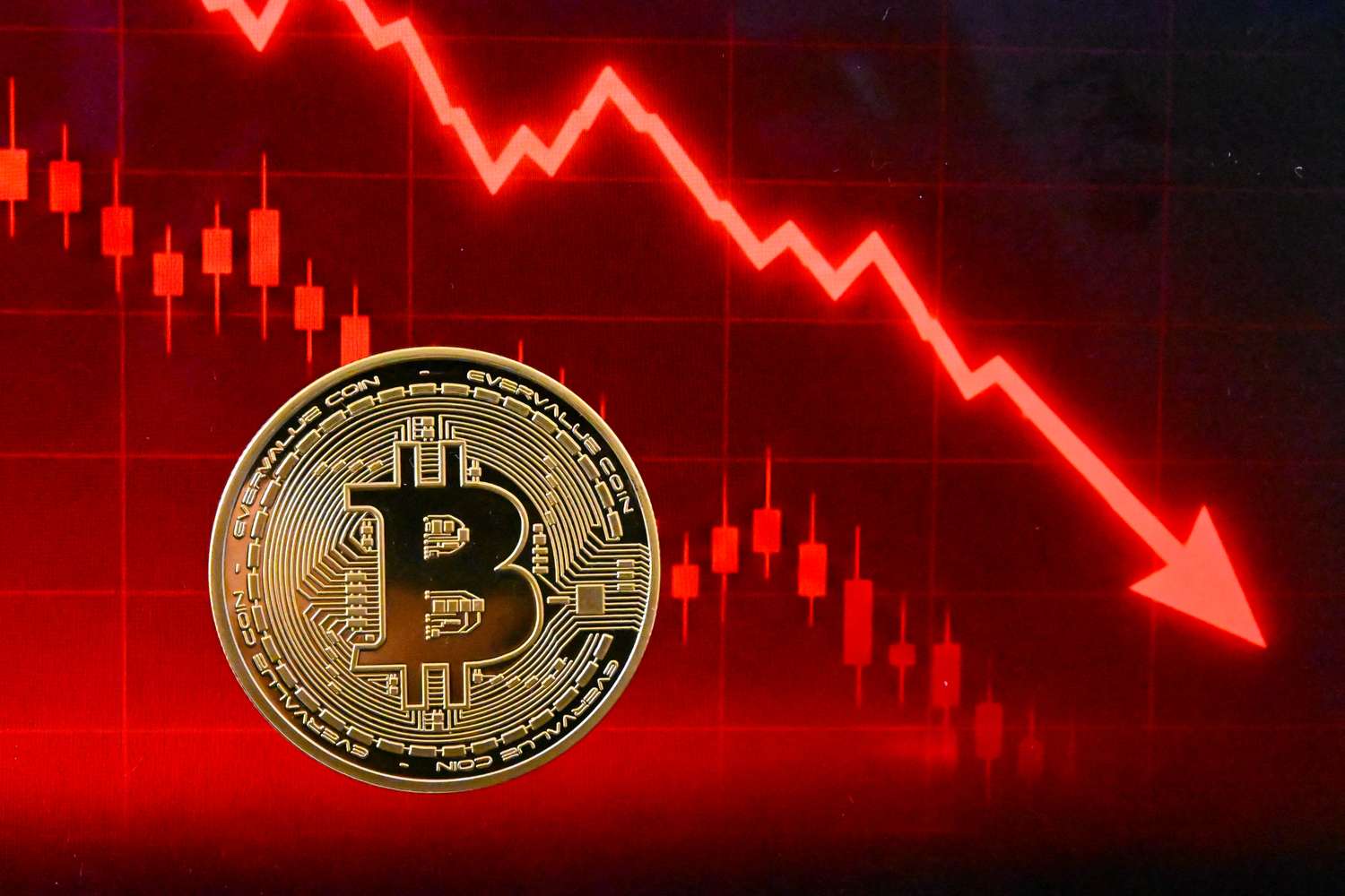  MSTR stock price chart showing an 82% decline from its November 2024 peak of $543 to around $95 in June 2026