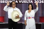 Keiko Fujimori and Roberto Sanchez wave at televised debate ahead of Peru presidential runoff June 2026