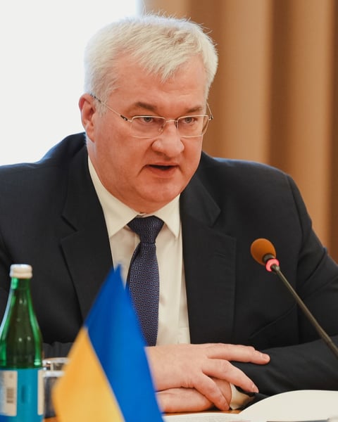 Polish President Karol Nawrocki at a press conference in Warsaw amid proceedings to strip Zelensky of the Order of the White Eagle